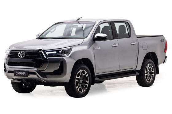 TOYOTA HILUX 2.8 D-4D TURBO DIESEL CS 4X4 MANUAL TOYOTA HILUX 2.8 D-4D TURBO DIESEL CS 4X4 MANUAL